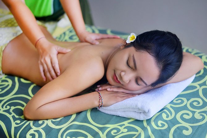 2-Hour Aromatherapy Massage in Bali - The Five-Minute Aromatherapy Foot Bath