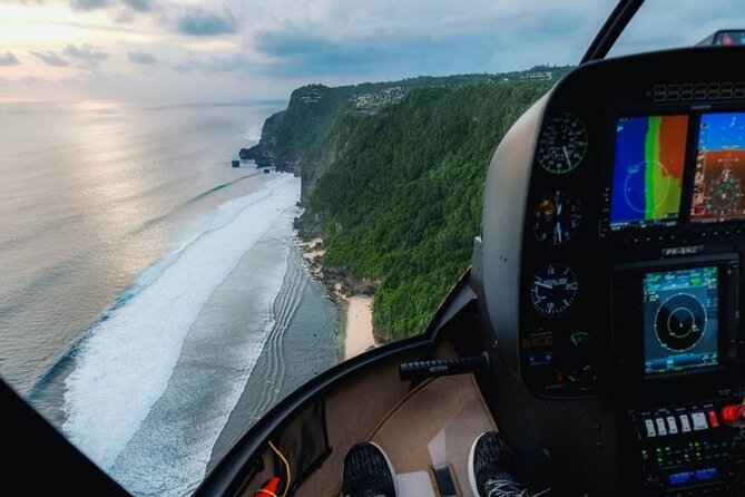 Above the Island of Gods Helicopter Tour - What the private format means for you