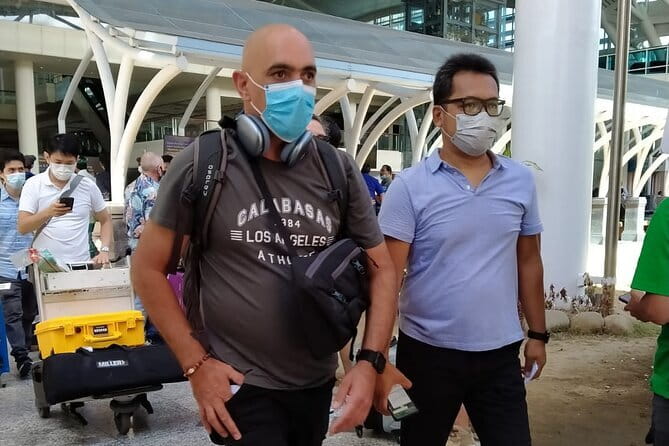 Airport Transfer Check in OR Check out Seminyak Area - Why the $14 group price can work well
