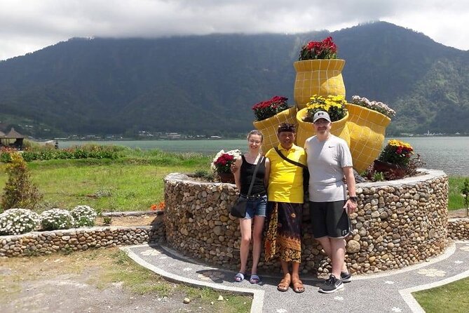 Ancient Temples and Jatiluwih Rice Terrace Private Tour - The private vehicle and guide make the difference