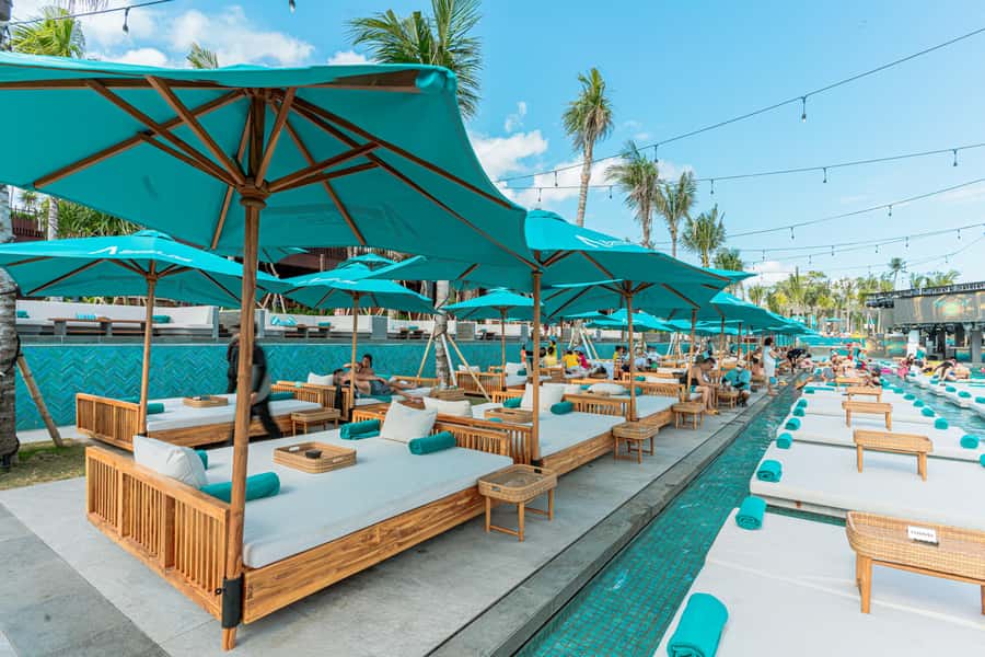 Atlas Beach Club Bali: DayBed/Sofa Booking with F&B Credit - A full day at Atlas Beach Club in Canggu