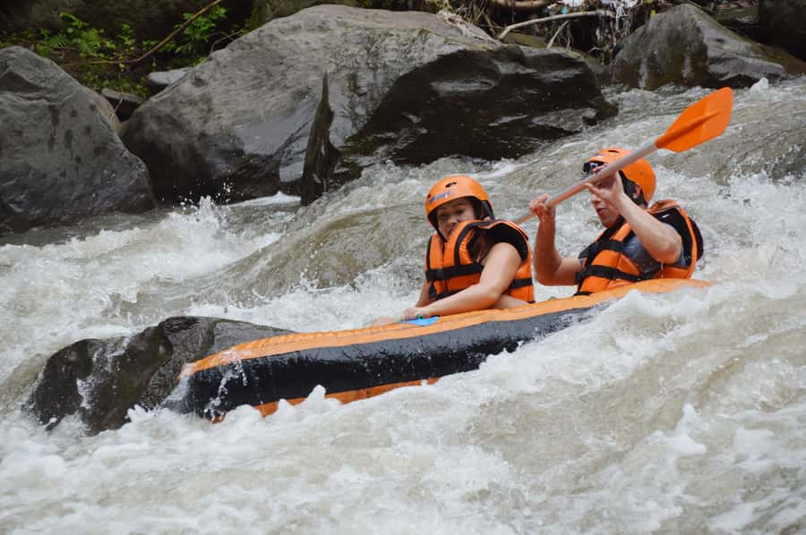 Ayung River: All-Inclusive Tubing Adventure with Lunch - The 400 steps that shape the day