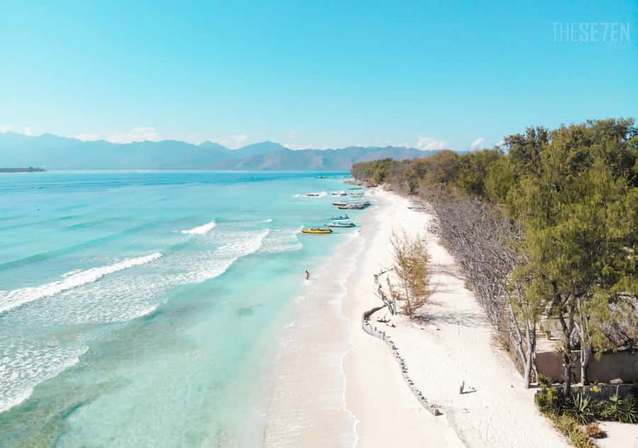 Bali: 3-Day Private Gili Islands Snorkel Tour with Hotel - Day 2: The private boat is the trip’s strongest feature