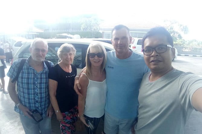 Bali airport transfer check in or check out Ubud area - Meeting your driver at Bali Airport