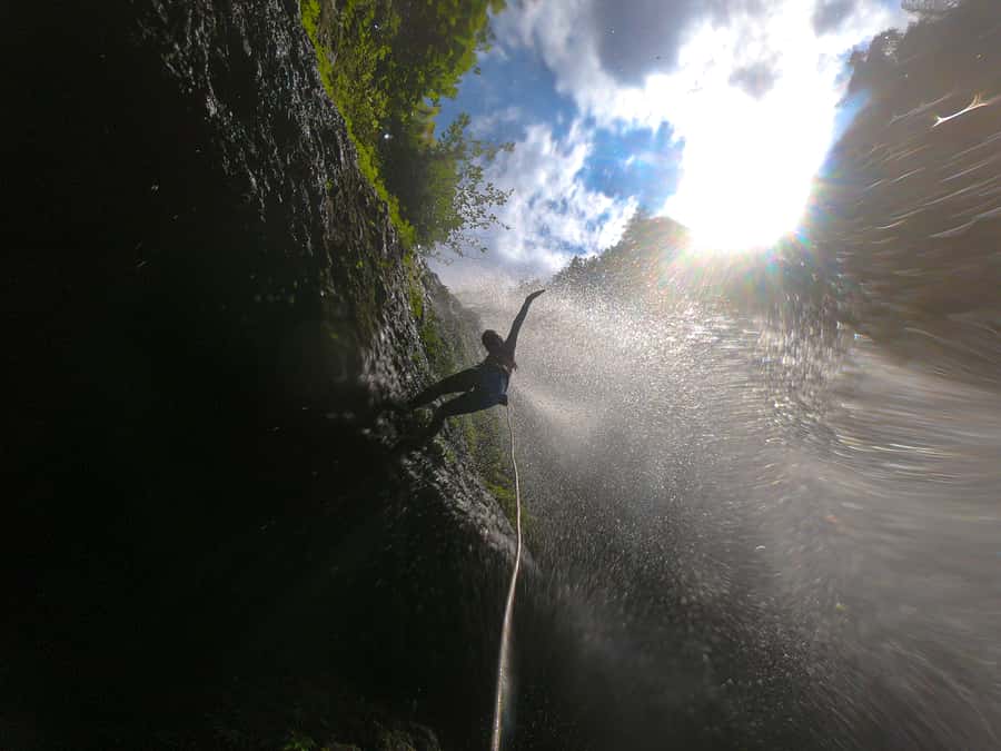 Bali: Aling Canyon Canyoning Tour - Three to four hours inside the canyon