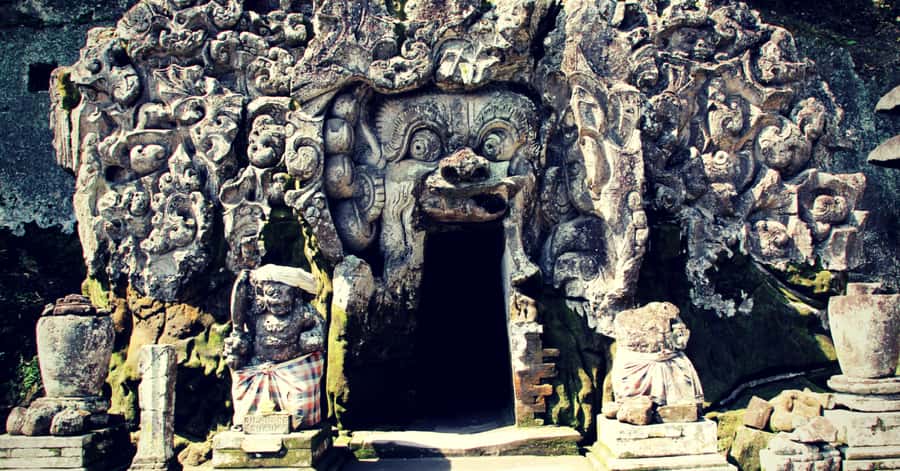 Bali: Archeology Museum, Gunung Kawi & Goa Gajah Temple Tour - Goa Gajah and the cave entrance
