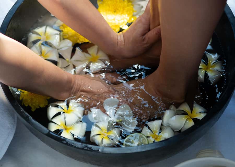 Bali: Balinese Ancient Healing Massage Experience - The welcome drink and personal consultation