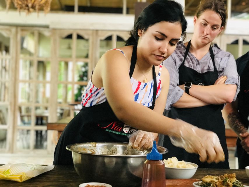 Bali: Balinese Cooking Class and Market Tour - The market and cooking class may not feel equally personal