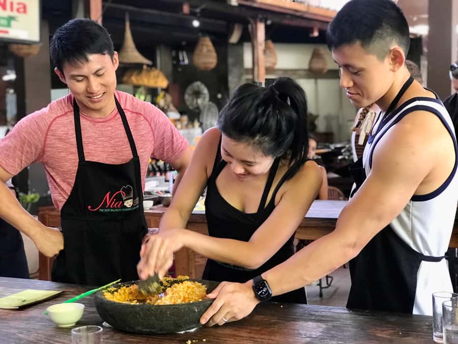 Bali: Balinese Cooking Class and Market Tour - Learning popular Balinese dishes step by step