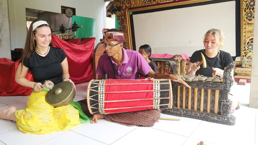 Bali : Balinese Dance Class for All Levels led by instructor - What the private format changes