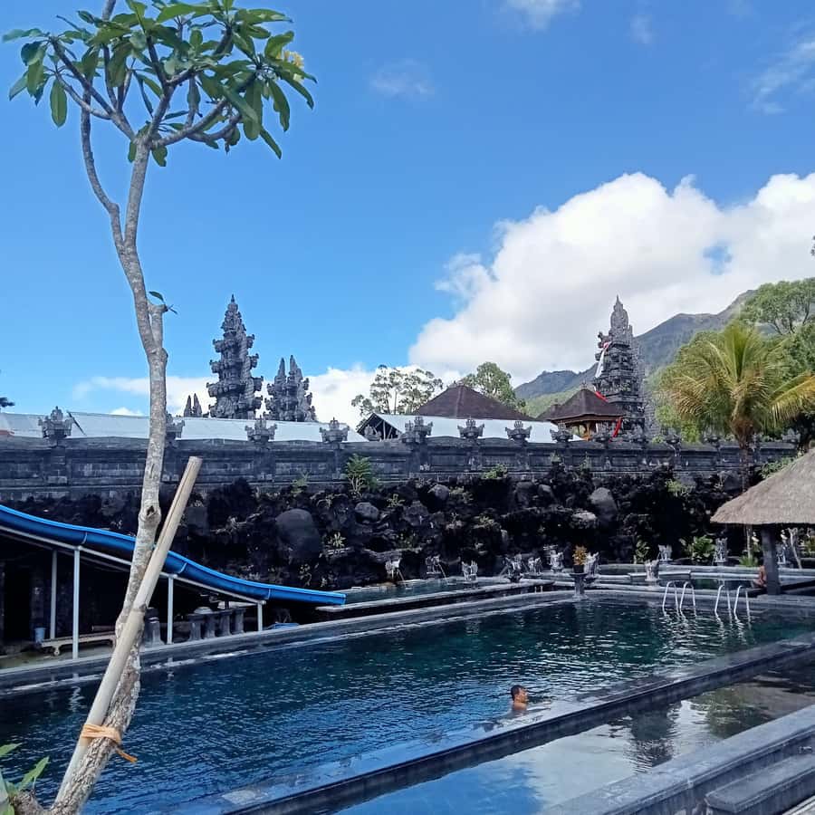 Bali: Batur Natural Hot Spring Entrance Ticket - Entering the 10 pools