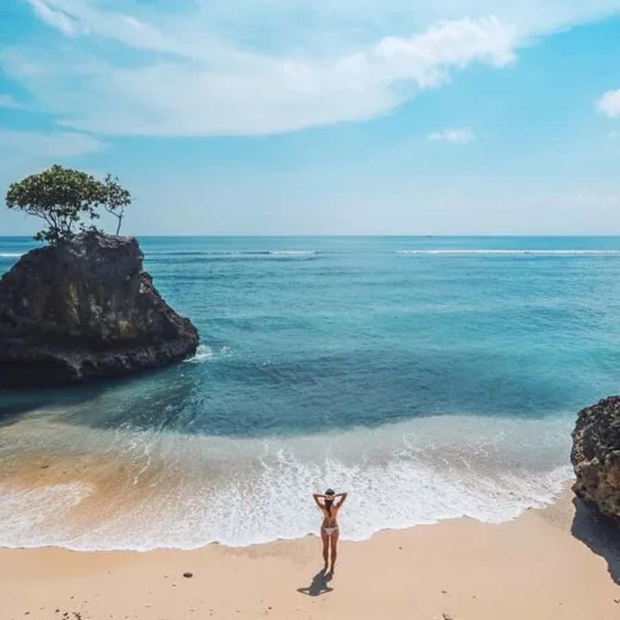 Bali: Beachfront Paradise & Sunset Journey with Dinner - Blue Point Beach and the appeal of a quieter shore