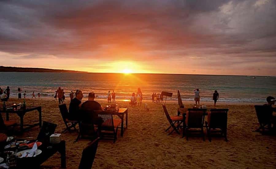 Bali: BeachTrip Padang - Padang, Melasti, & Jimbaran Sunset - Your Driver Is the Main Personal Touch