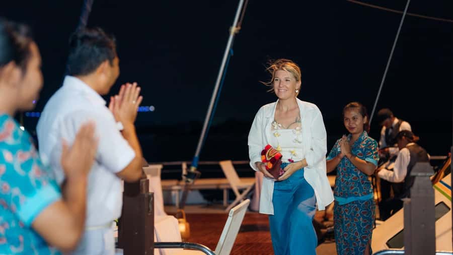 Bali/Benoa: 5-Course Romantic Evening Cruise With Live Music - What could be better