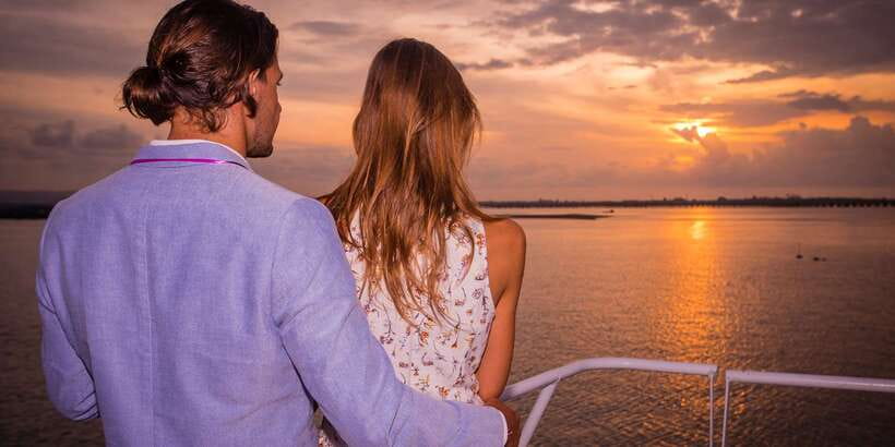 Bali/Benoa: Sunset Dinner Cruise with Show and Live Music - Key points at a glance