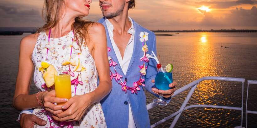 Bali/Benoa: Sunset Dinner Cruise with Show and Live Music - Setting sail from Benoa Harbor