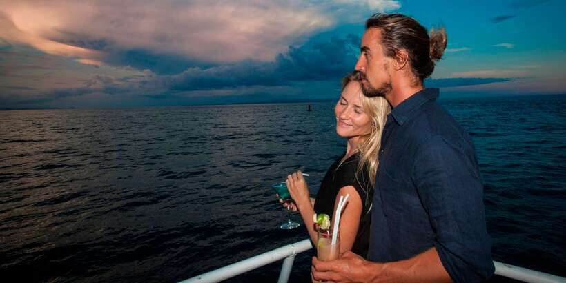 Bali/Benoa: Sunset Dinner Cruise with Show and Live Music - Who will enjoy this cruise most?