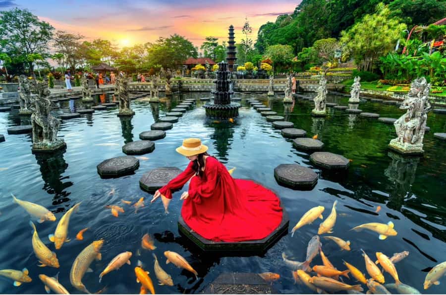 Bali: Besakih Temple & Lempuyang Temple Gates of Heaven Tour - Tirta Gangga’s fountains, pools, and royal gardens