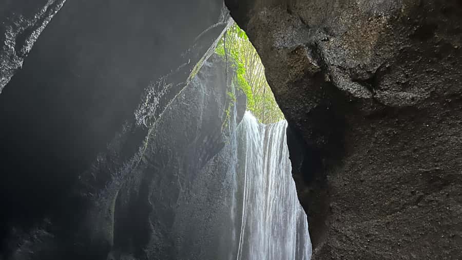 Bali: Besakih temple, Tukad Cepung waterfall, Penglipuran - Penglipuran and the idea of balanced living