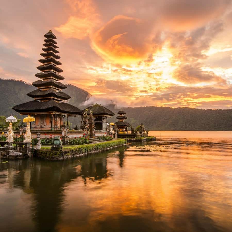Bali Bliss: Dolphin Lovina Private Expedition - What to pack for a pre-dawn boat and mountain road day