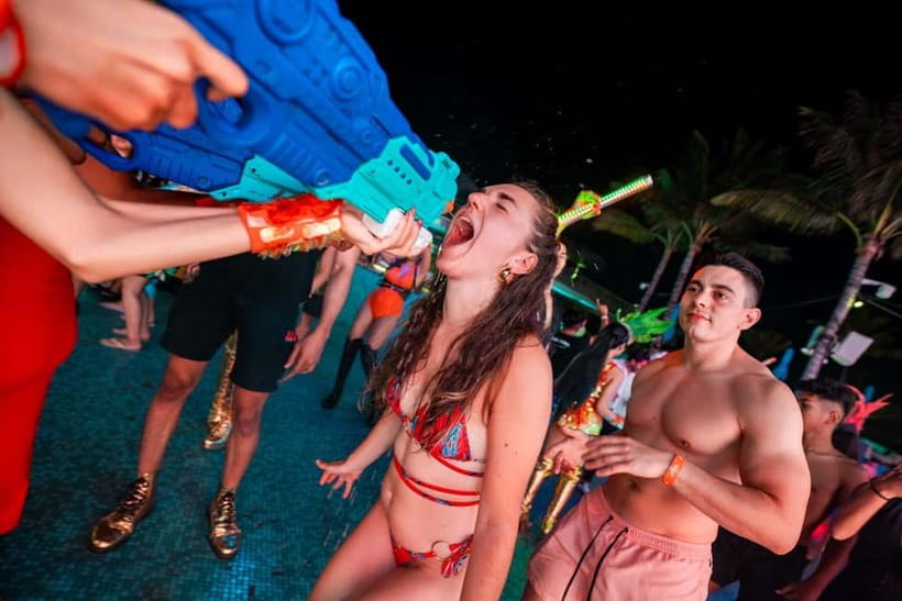 Bali/Canggu: Atlas Beach Club Celebrity Performance 2025 - A short show may change the value