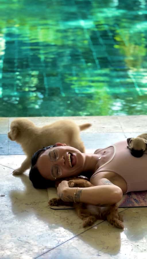 Bali: Canggu & Uluwatu Puppy Yoga Class & Refreshing Drinks - Age rules and what to bring