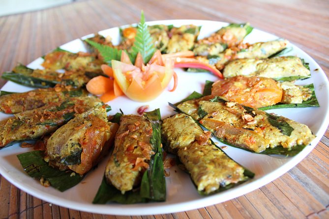 Bali Cooking Class Experience with All Inclusive - The private guide and vehicle