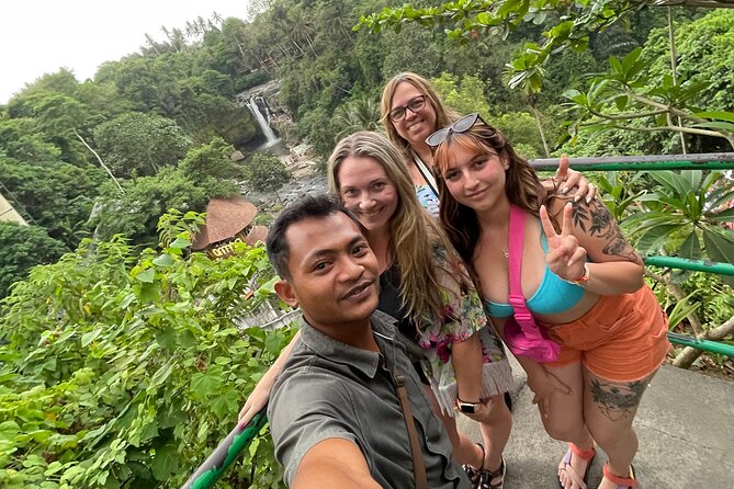 Bali Culture And Spring Temple Private Guided Tour - Celuk Village and the silver-making process