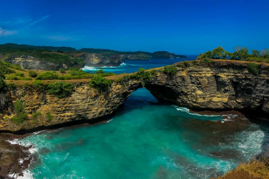 Bali: Early Access to Nusa Penida Day Trip - The guide makes the small group worthwhile