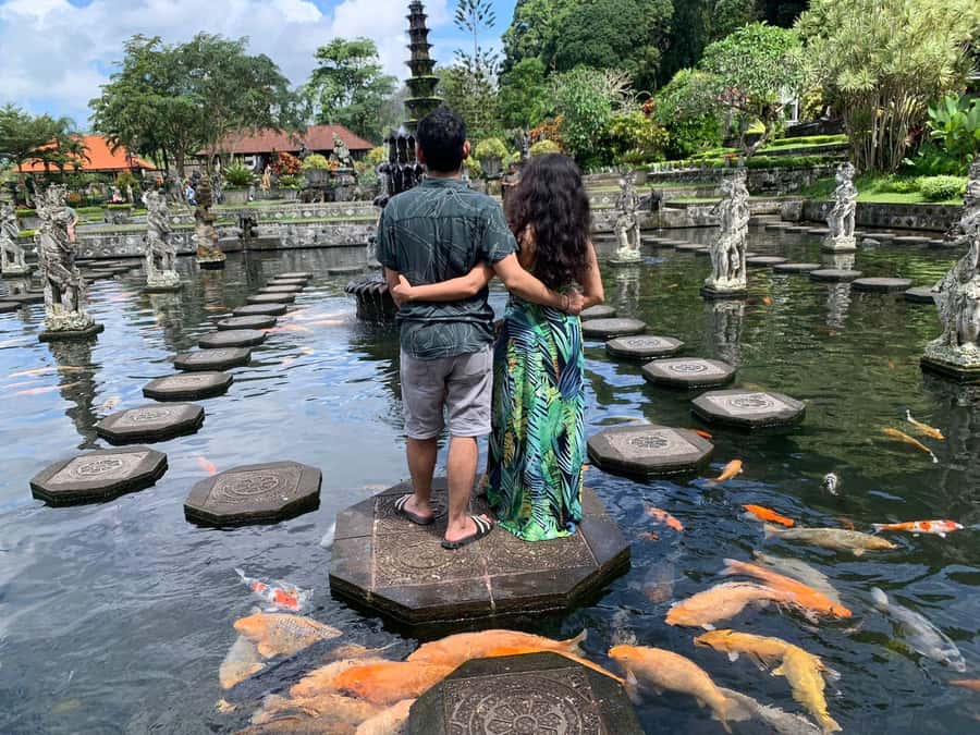 Bali: East Bali Day Trip with Temesi Waterfall - The coffee plantation stop