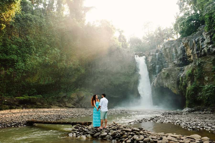 Bali : Explore Beauty of Ubud with 3 Best Tour Options - Tegalalang Rice Terrace and the work behind the view