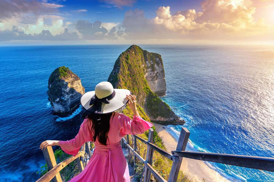 Bali: Full-Day Nusa Penida Highlights Tour with Transfer - The fast boat and arrival at Nusa Penida