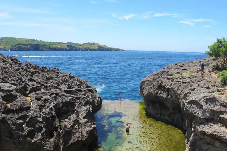 Bali: Full-Day Nusa Penida Highlights Tour with Transfer - The island roads are part of the experience