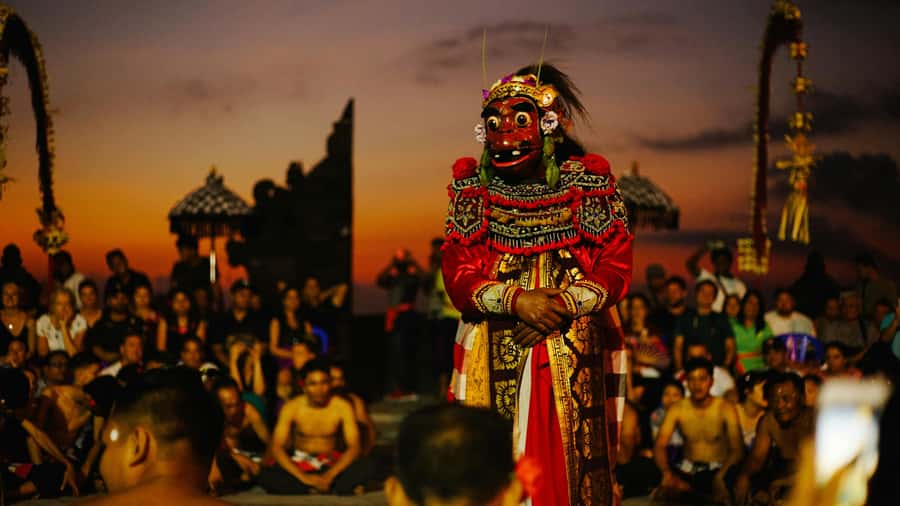 Bali: Full-Day Private or Shared Uluwatu Highlights Tour - Garuda Wisnu Kencana and Bali’s Big Symbols
