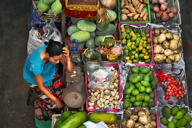 Bali Full Day-Tour: Denpasar City and Uluwatu Sunset Tour - Jagatnatha Temple: a quiet religious pause