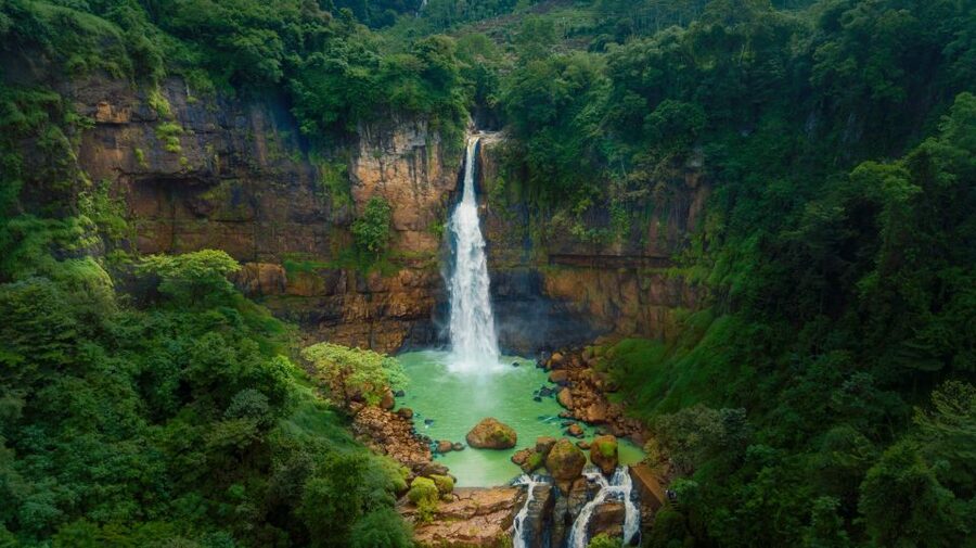 Bali: Gitgit and Alingaling Waterfalls Small Group Tour - Pack for swimming and changing quickly