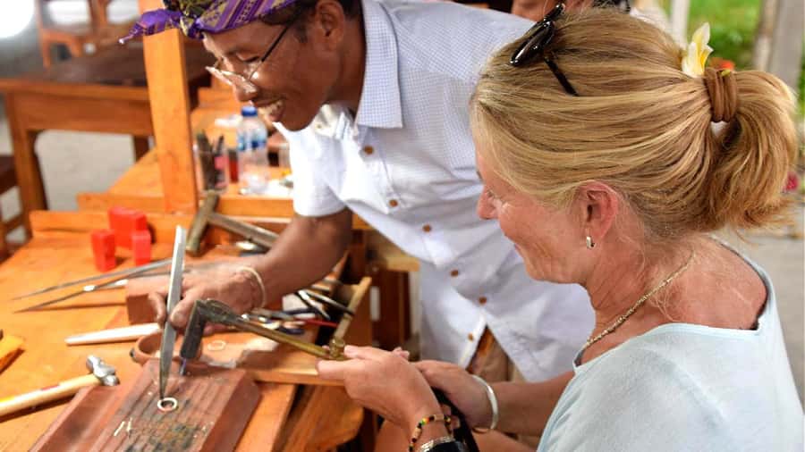 Bali: Hands-On Silver Jewelry Making Class in Ubud - Making jewelry instead of buying it in Ubud