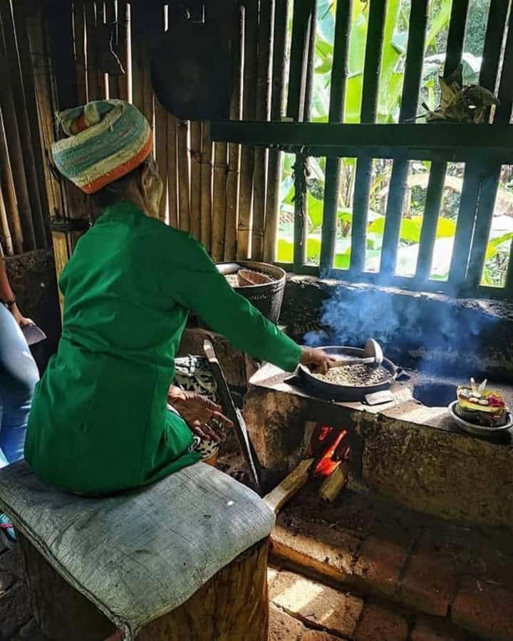 Bali : Highlight of Ubud Culture, Temple and Batur Volcano - Batuan Temple, Balinese stone, and a sense of age