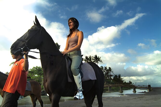 Bali Horse Riding in Saba Bay for 1 Hour with Pick Up Service - Saba Bay on horseback, a quieter side of Bali