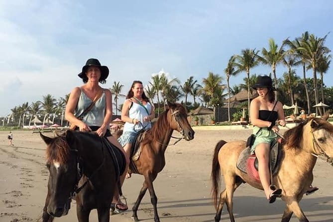 Bali Horse Riding Sanur Beach include Transport - How the private format changes the ride