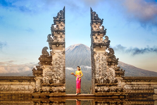 Bali Instagram Tour - Lempuyang Bali Gate of Heaven - The East Bali route: water palace, waterfall, and rice terraces