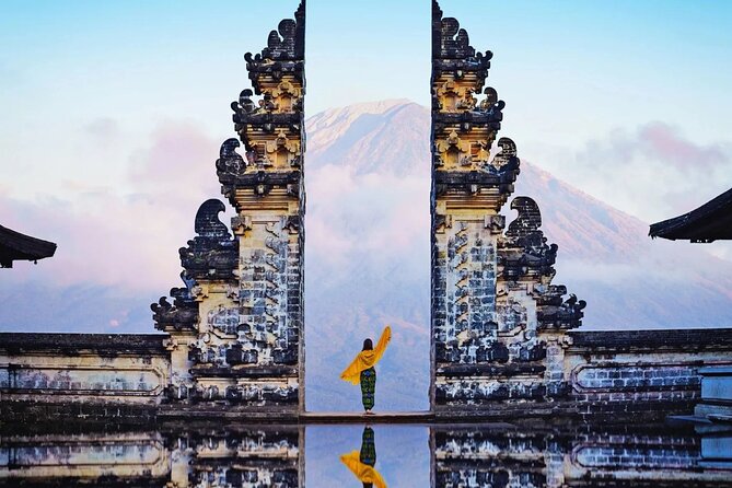 ️ Bali Instagram Tour: The Most Famous Spots (Private & All-Inclusive) - Tukad Cepung Waterfall requires sturdy footwear