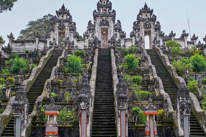 Bali : Instagrams Tour Lempuyang Temple, Tirta Gangga- Tukad Cepung , Tibumana Waterfall - The early departure and the road time