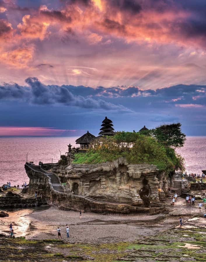 Bali: Jatiluwih UNESCO, Bratan Lake, Iconic Gate & Tanah Lot - The driver matters more than the vehicle