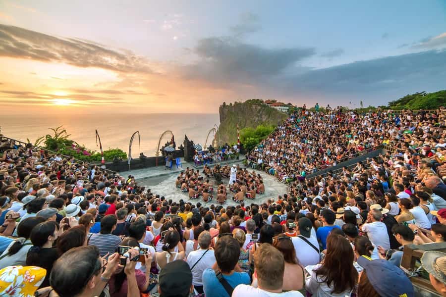 Bali: Kecak Fire Dance Entry Ticket and Uluwatu Temple - Why Uluwatu’s sunset setting matters