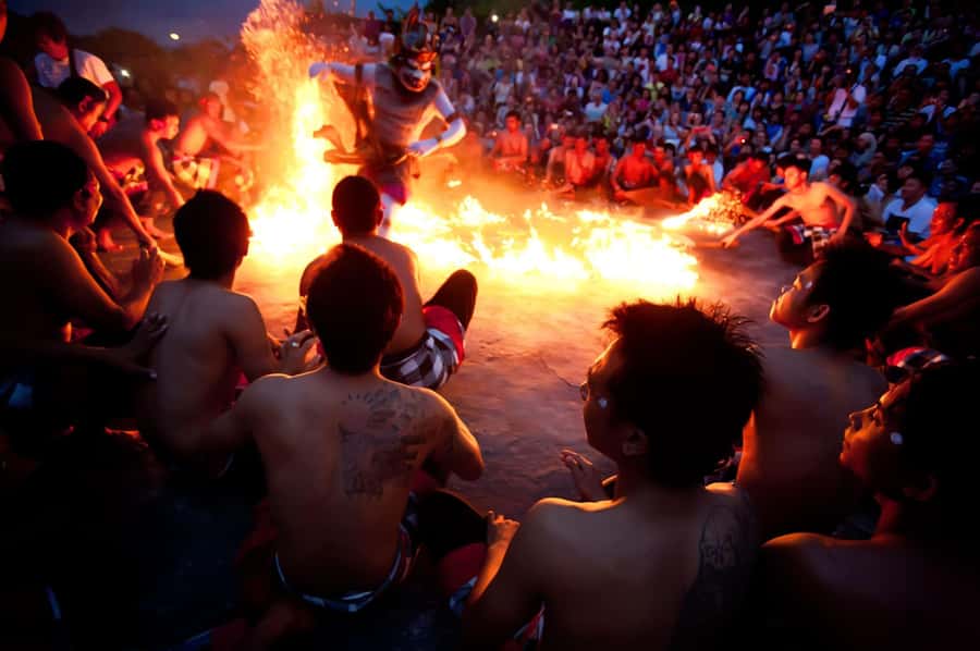 Bali: Kecak Fire Dance Entry Ticket and Uluwatu Temple - Getting through the entrance and voucher exchange