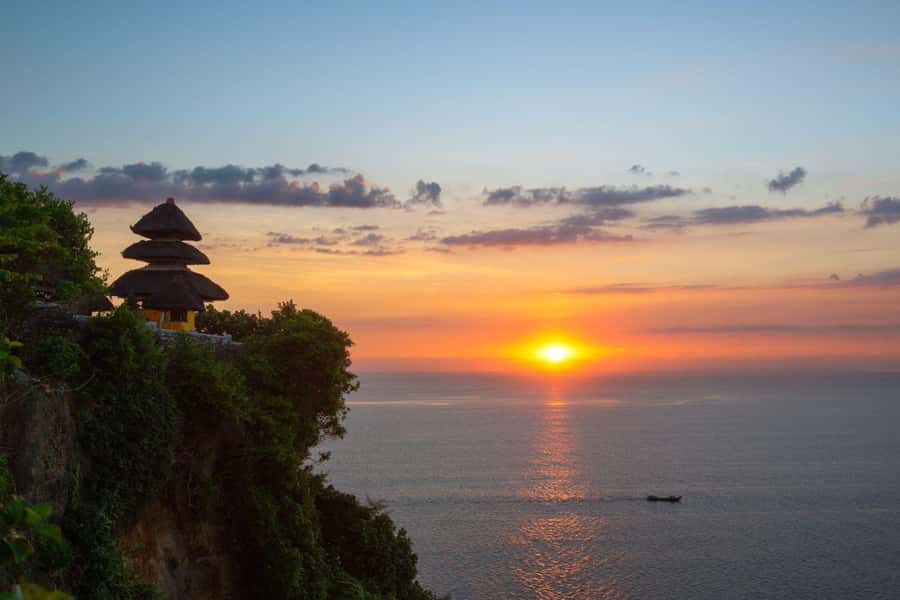 Bali: Kecak Fire Dance Entry Ticket and Uluwatu Temple - Is $9 good value?