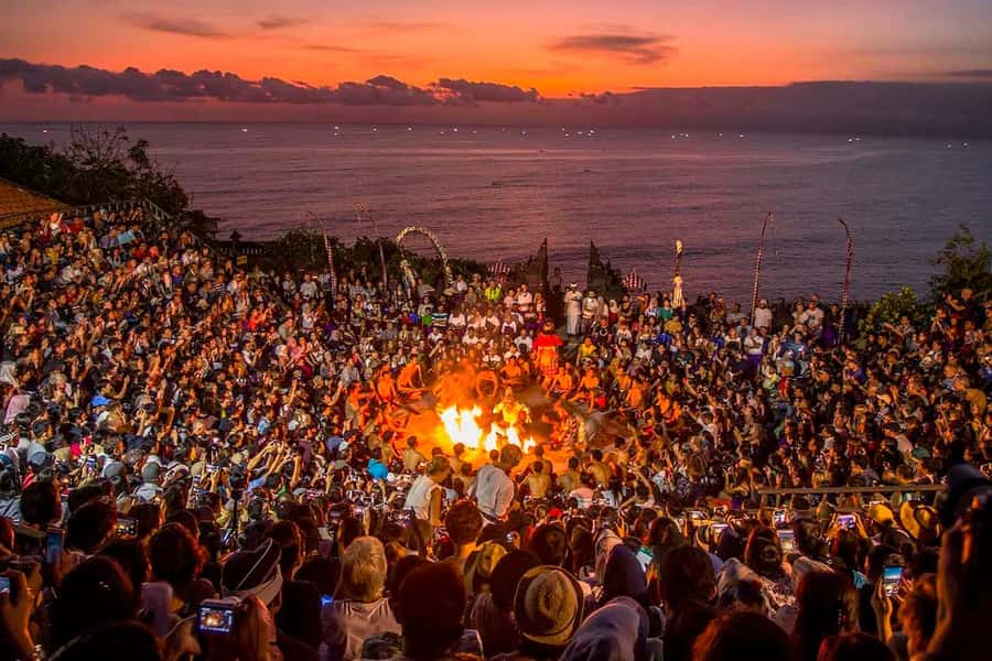 Bali: Kecak Fire Dance Show & Uluwatu Temple Entry Ticket - Choosing the 6 PM or 7 PM performance