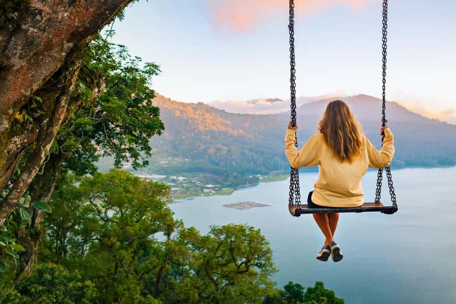 Bali: Lake Bratan, Handara Gate, Waterfall & Swing Tour - The guide can make or break the day