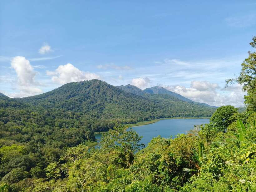 Bali: Lake Temple, Jatiluwih Rice Terrace & Waterfall Tour - Twin Lake View, a quick highland pause